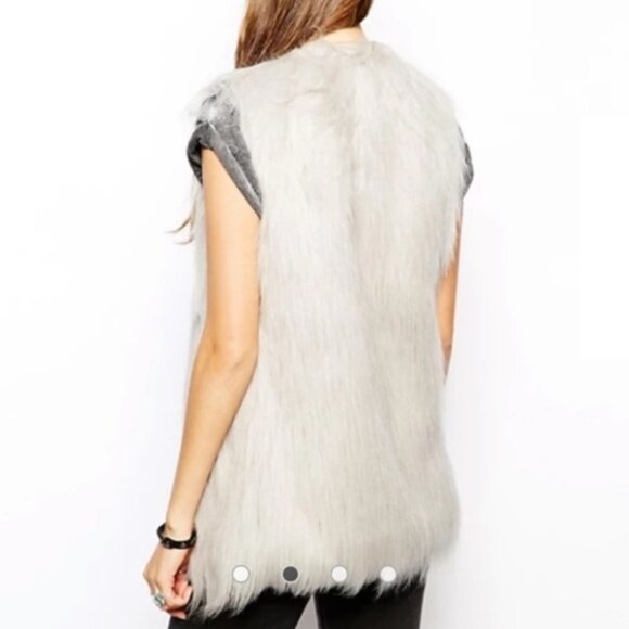 NWOT Unreal Fur cream faux fur sleeveless vest, L - Picture 3 of 9